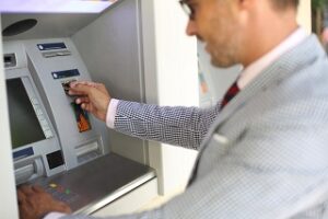 Geld abheben bei Euronet Worldwide Kosten und Gebühren